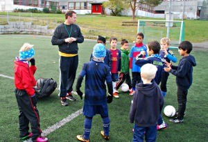 Thomas og gutter.jpg